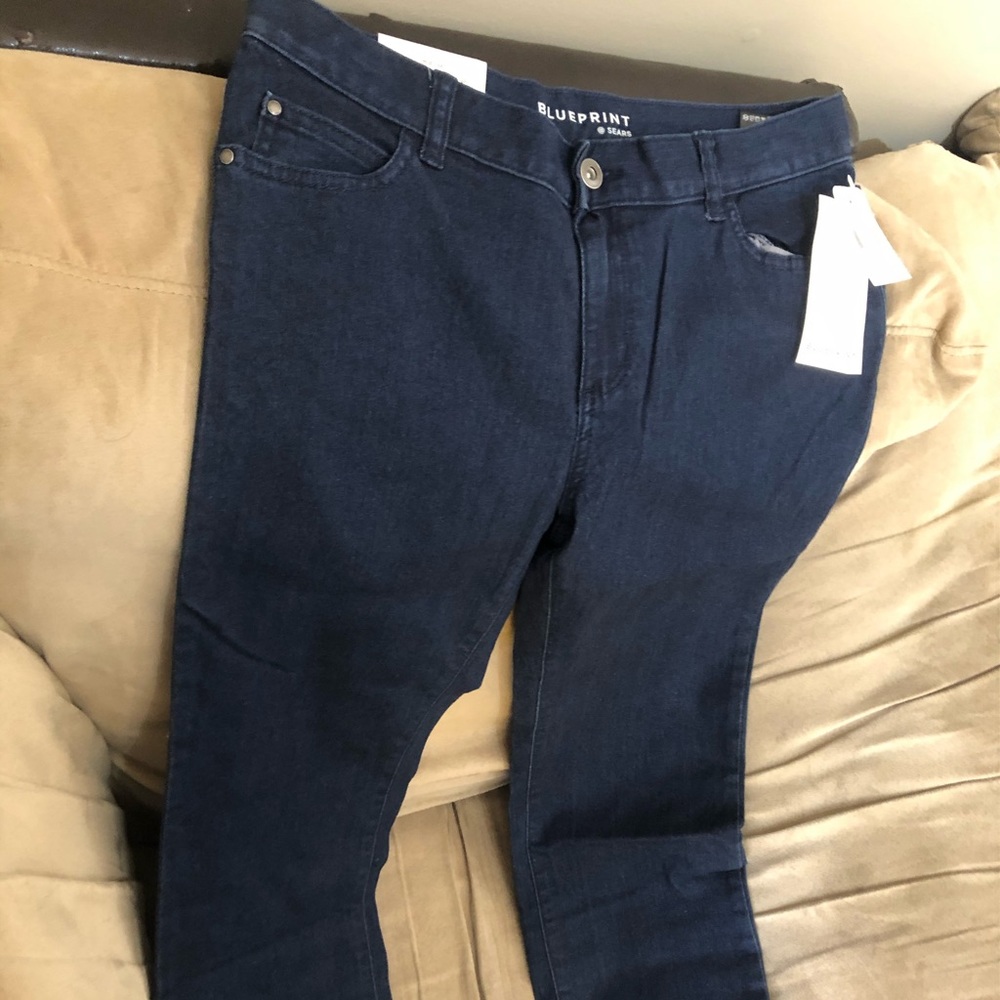 Jeans - Picture 2 of 3
